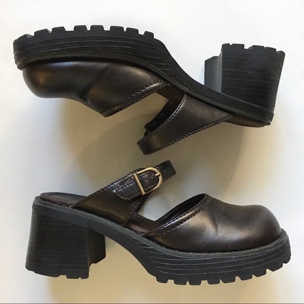 90s clunky chunky Mary Jane clog combat block heel